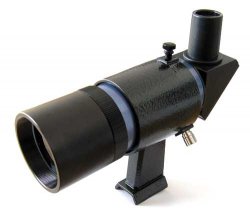 Hledáček Sky-Watcher 9x50 - 90° s montáží